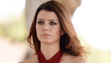 Beren Saat’ten Atiye paylaşımı