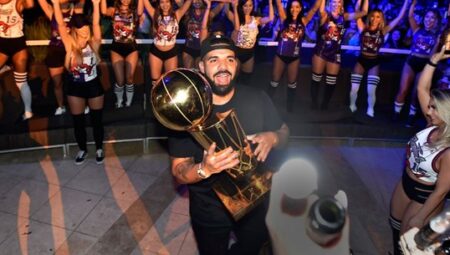 Drake’den Toronto Raptors şampiyonluğuna 2 yeni şarkı