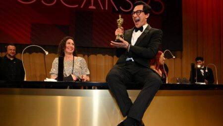 Oscar tarihine geçen Ke Huy Quan: Hollywood’daki geleceğim konusunda endişeliyim