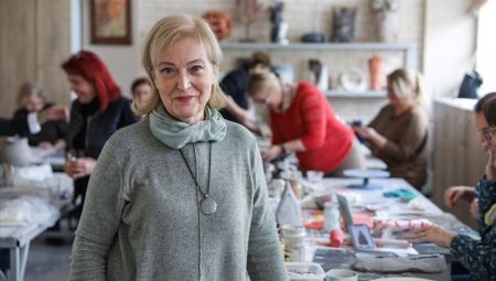 Seramik sanatçısı Nuray Erden Avrupa Uluslararası Kadınların Liderliği Ödülü’nü depremzedeler için alacak
