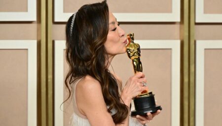 Yılın filminin başrolü Michelle Yeoh’a Cannes’dan ödül
